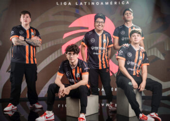 Estral Esports mercedes benz
