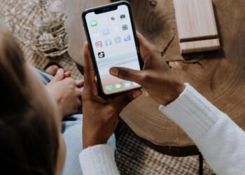 Las apps de mensajería favoritas de los latinos y cómo influye en las marcas