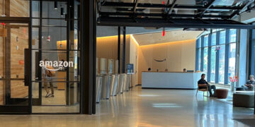 Amazon despedirá de inicio a 14 000 empleados por reorganización