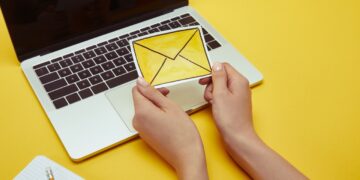 ShelterZoom y Compucenter se alían en América Latina