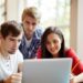 Estudiantes colombianos emplean IA